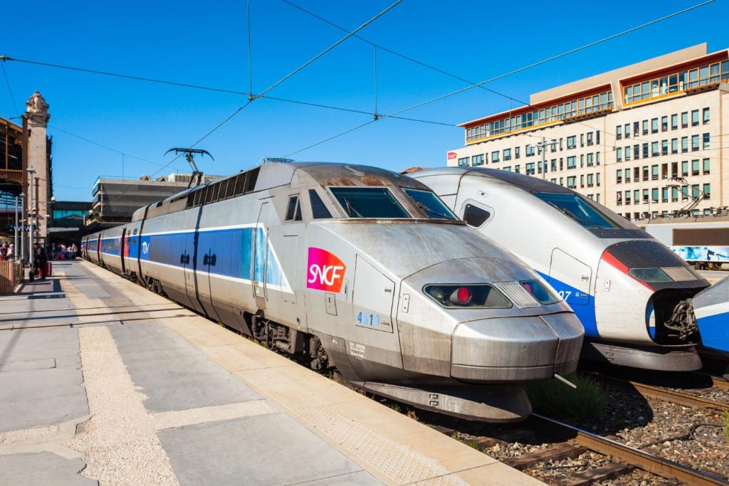 ¿Es seguro viajar en tren de Barcelona a Madrid?