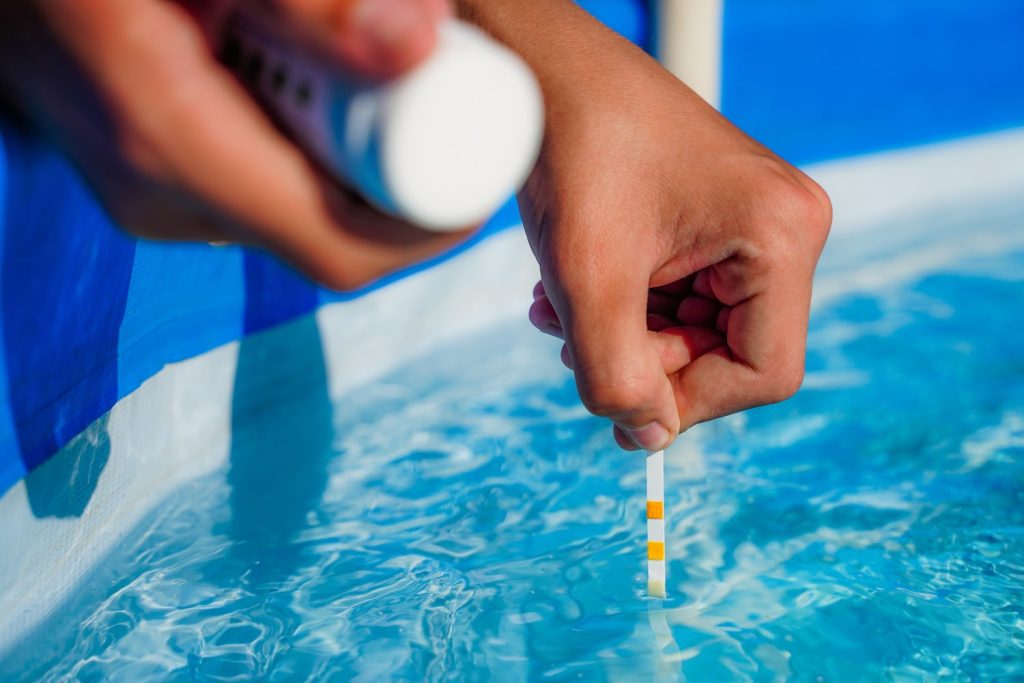 Cómo elegir el mejor cloro para tu piscina